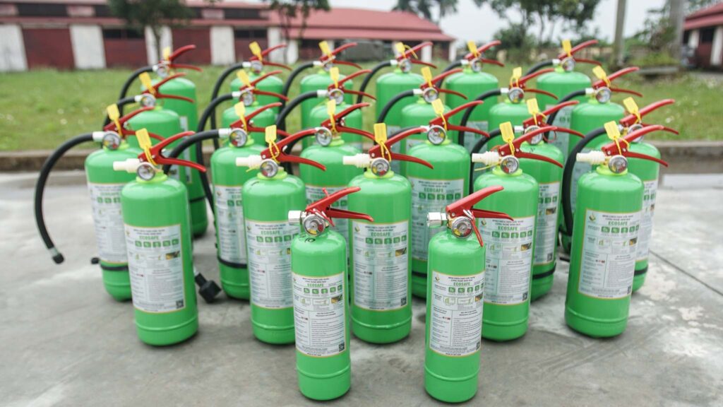 Liên hệ trang bị, lắp đặt, bảo trì bình chữa cháy