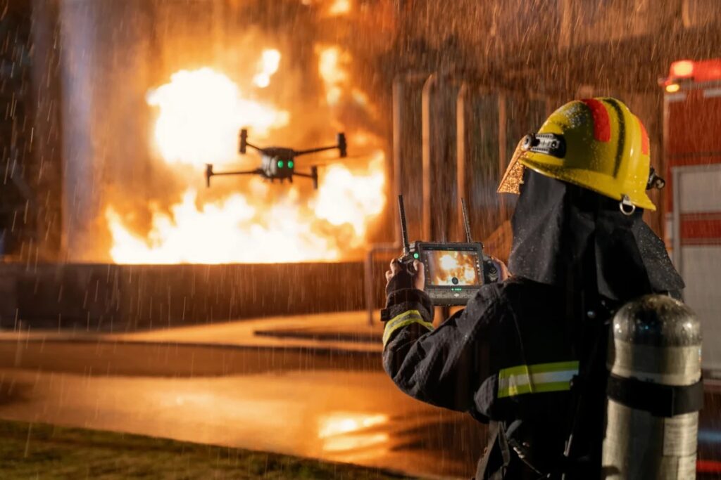 Công nghệ drone kiểm tra hệ thống PCCC