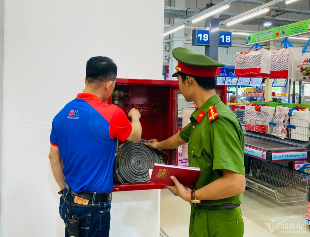 Chuẩn bị đầy đủ hồ sơ và tài liệu là bước quan trọng để tránh rủi ro trong thẩm duyệt PCCC